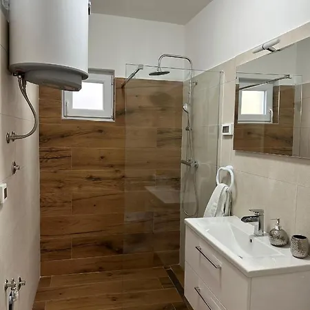 Apartament Ivan *